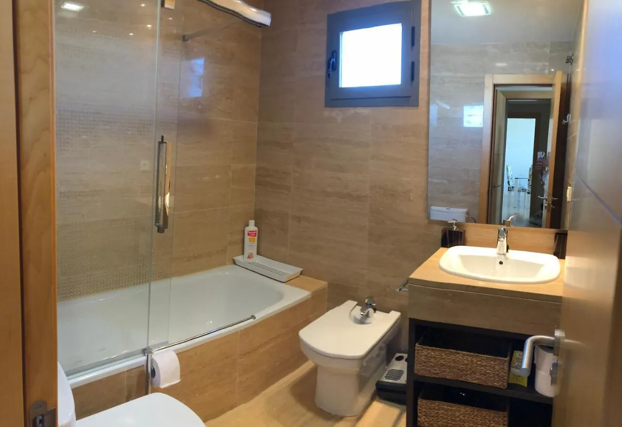 Apartamento Atico Mirador Paseo Antonio Banderas primera linea de playa y piscina Málaga